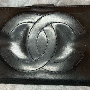 CHANEL Vintage Black Leather Wallet